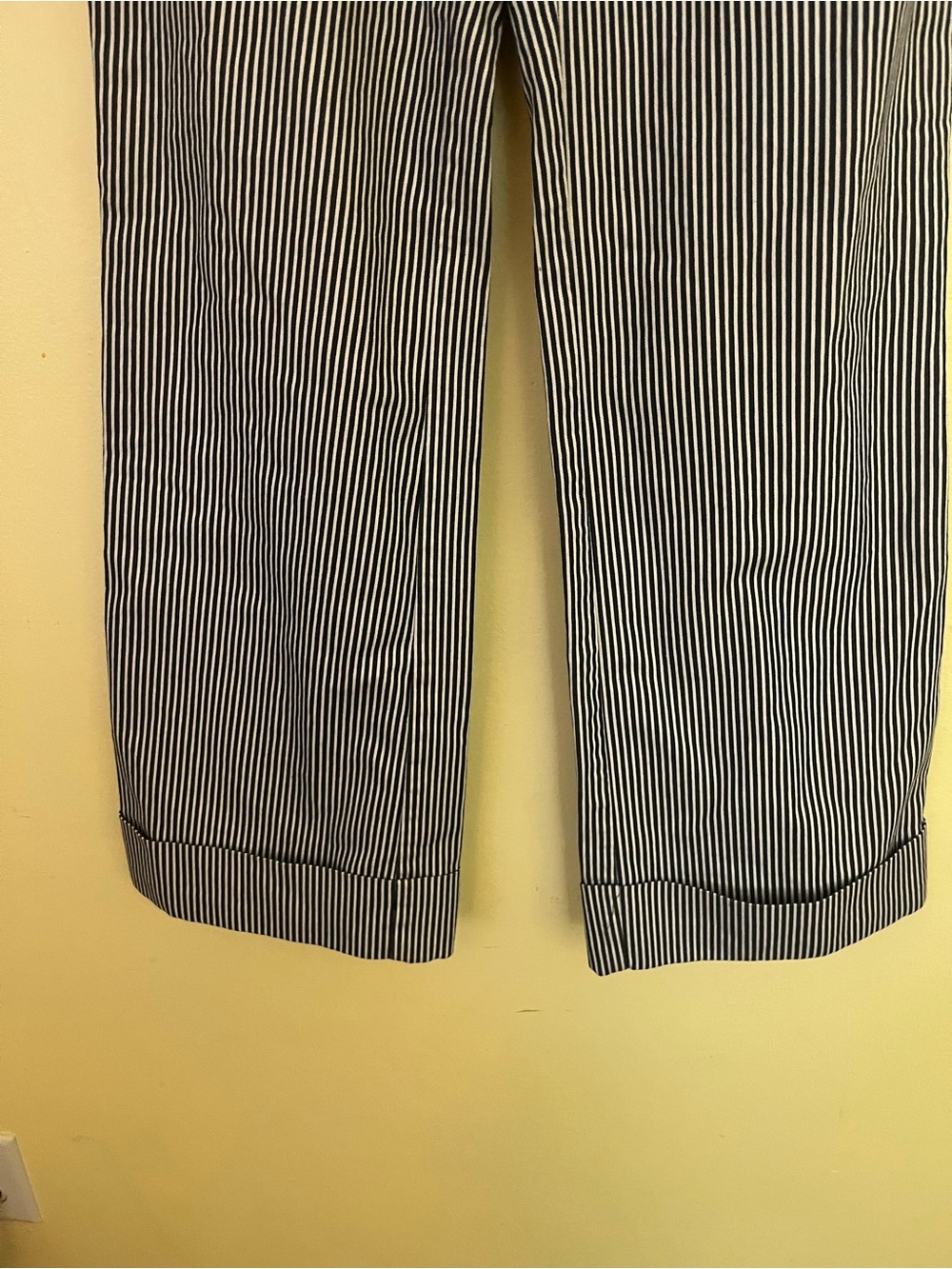 Old Navy Blue and White Striped Cuffed Bottom Pants Low Waist Size 2 - Picture 4 of 10